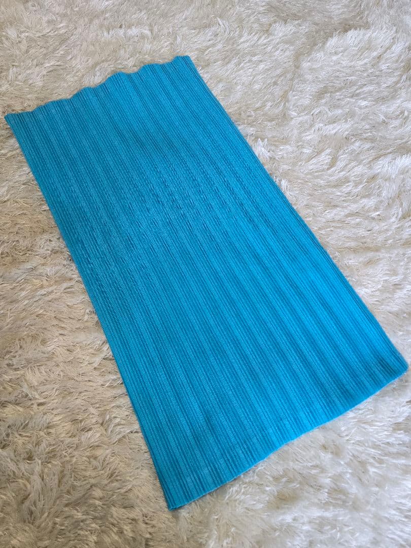 美品プリーツプリーズイッセイミヤケ プリーツスヌード オーチューブ マフラー