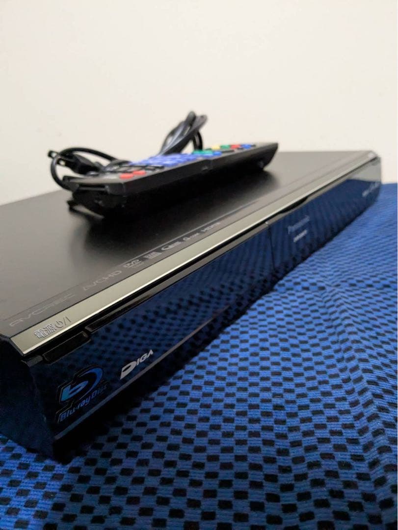 【最終値下げ】Panasonic ブルーレイレコーダー ブラック リモコン付き