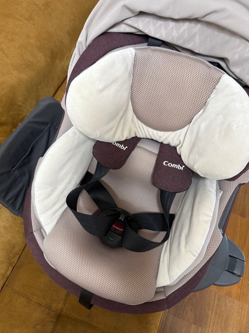 大幅値下げ中⭐️Combi チャイルドシート THE S ISOFIX