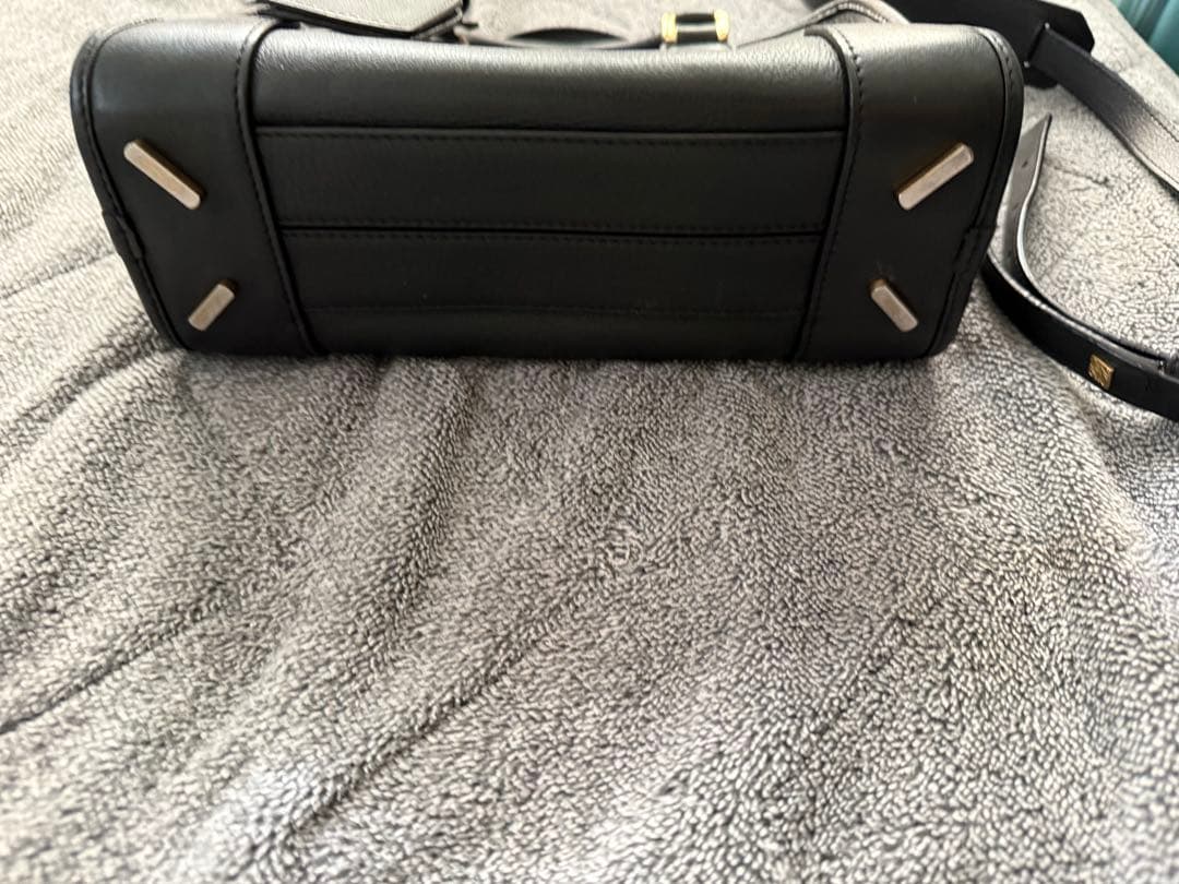 LOEWE アマソナ23 ブラックレザーショルダーバッグ