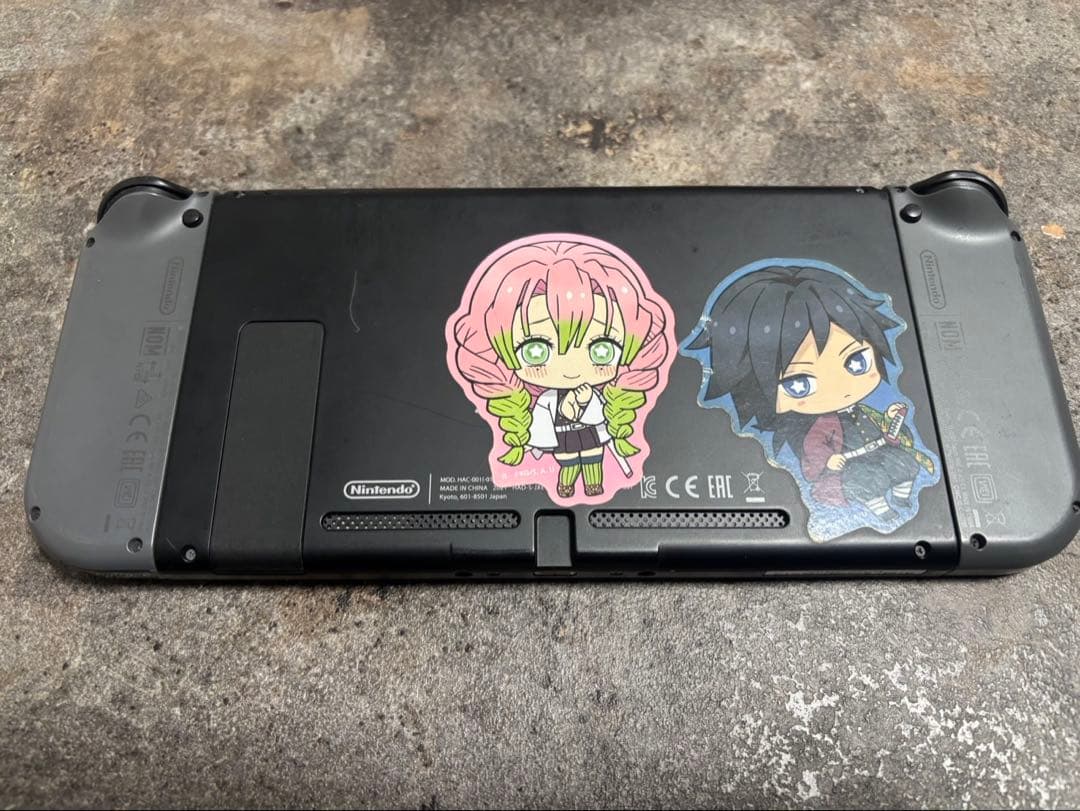 Nintendo Switch グレー 本体 キャラクターシール付き