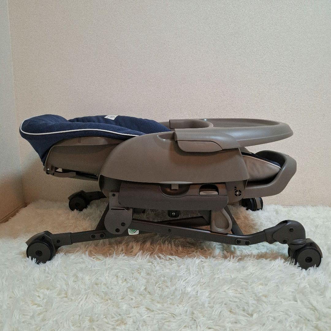 【美品】コンビ ネムリラ 4キャス 手動 ハイローチェア