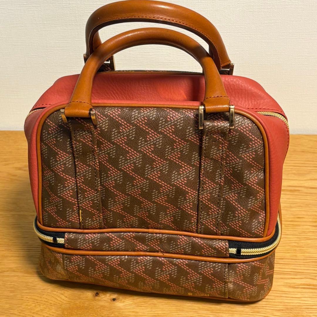 レザレクション　カートバック　Hのペイント入り