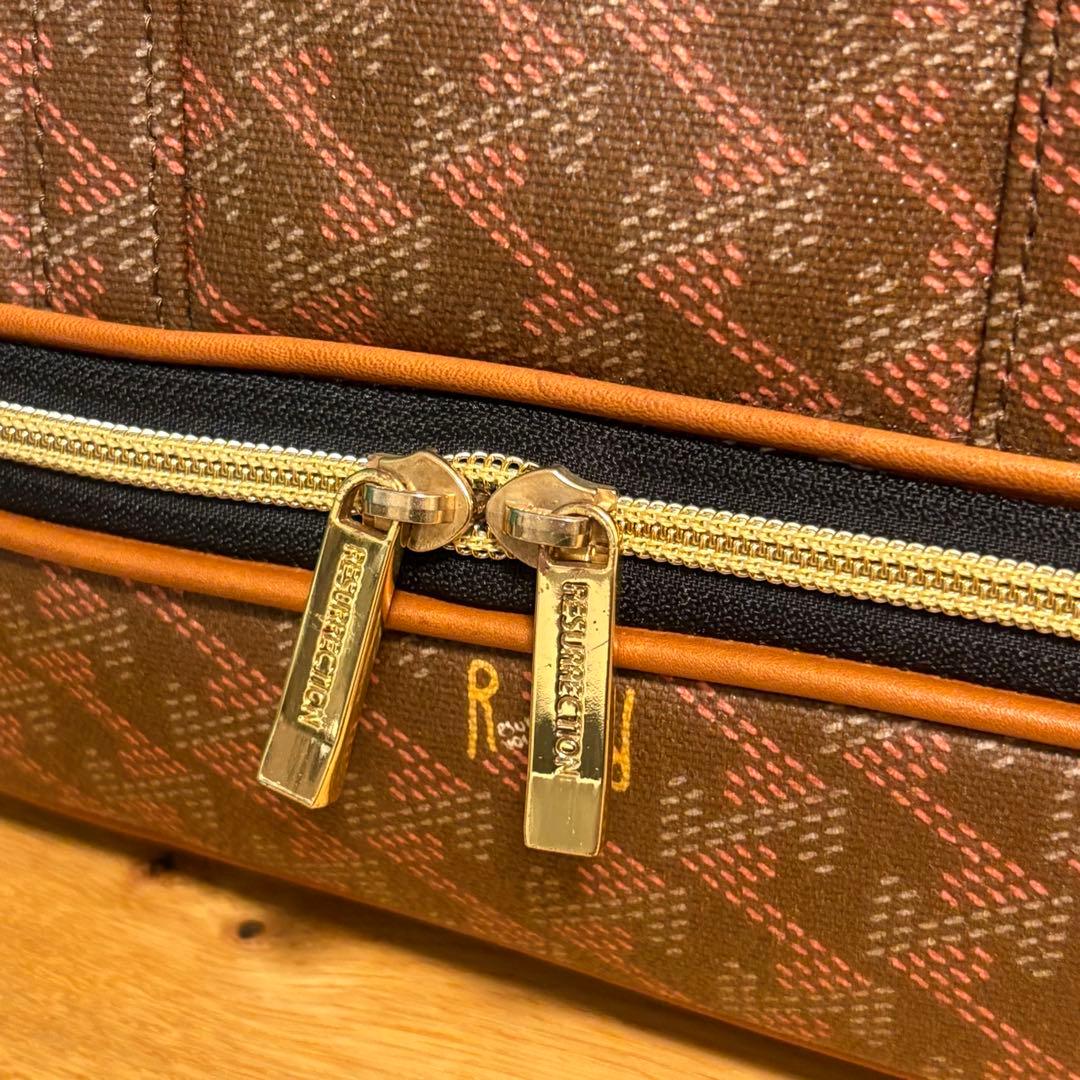 レザレクション　カートバック　Hのペイント入り