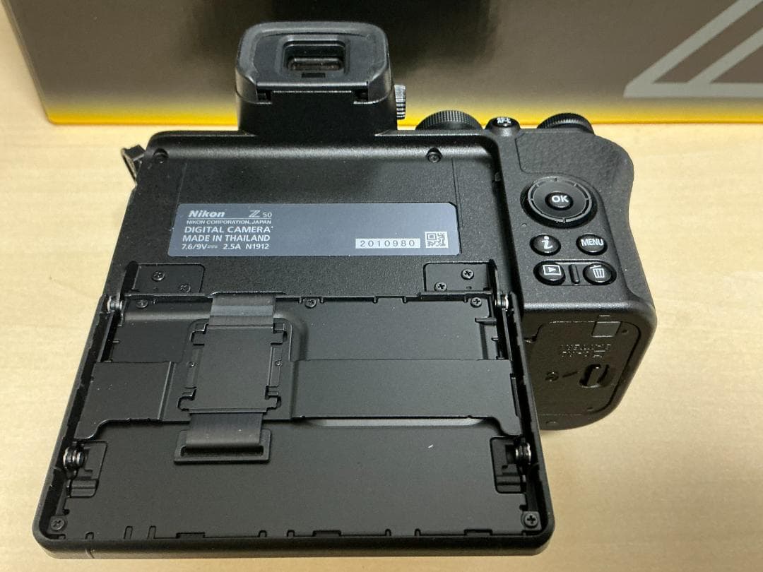 【中古】Nikon ニコン Z50 ダブルズームキット 元箱付き・バッテリー2個