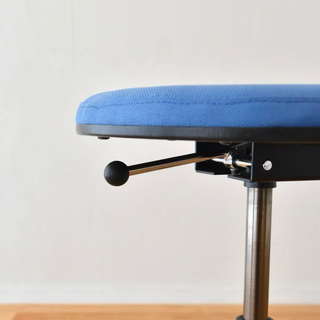 KEVI デンマーク　Fritz Hansen 昇降式　回転椅子　アルミナム