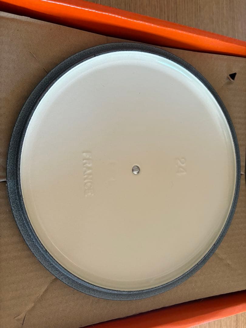 LE CREUSETクルーゼシグニチャー ココットロンドノエルレリーフ24cm