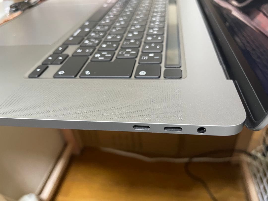 MacBook Pro スペースグレー 日本語配列2019、16インチ