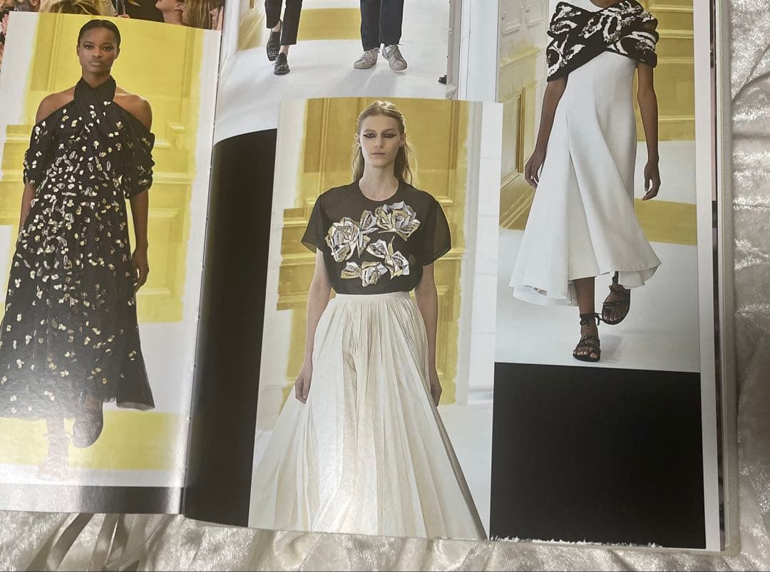 Dior キャットウォーク ファッションショー 写真集