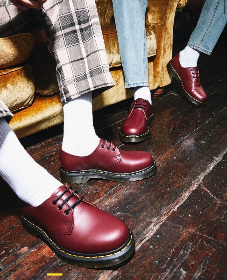 美品ドクターマーチン 1461 3ホール シューズ チェリーレッド 24 UK5