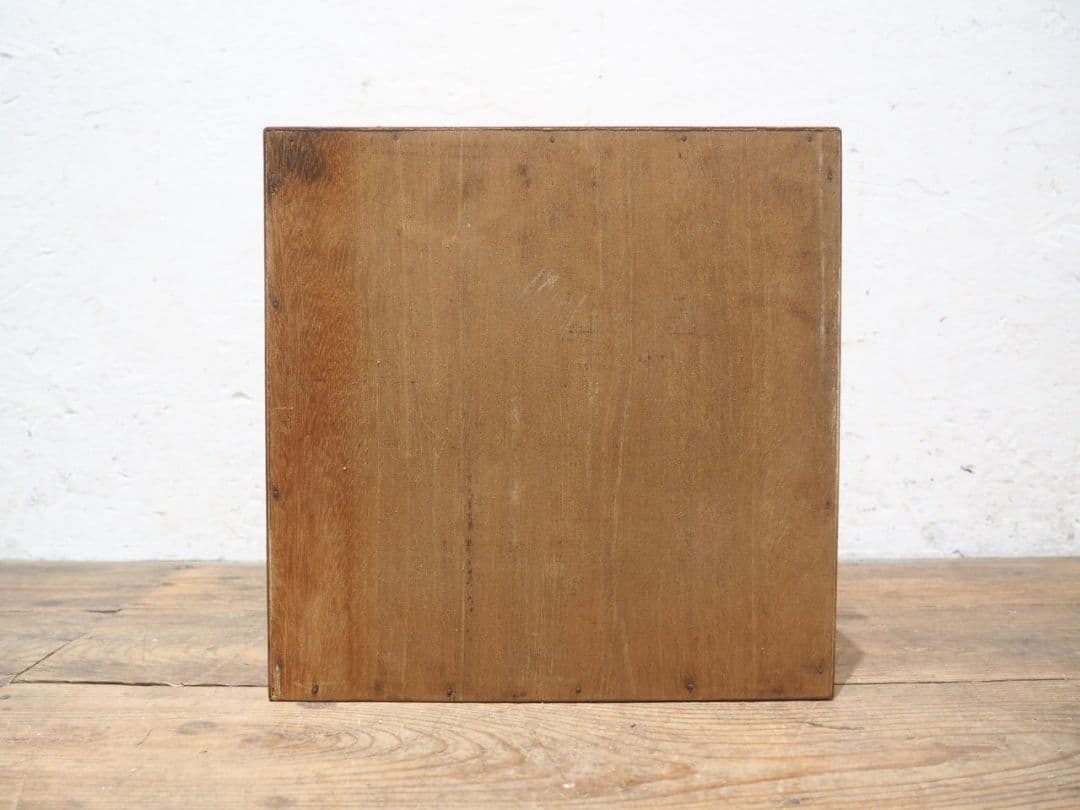 1398 ビンテージ　観音扉の小さいガラスケース　飾り棚　コレクション　レトロ