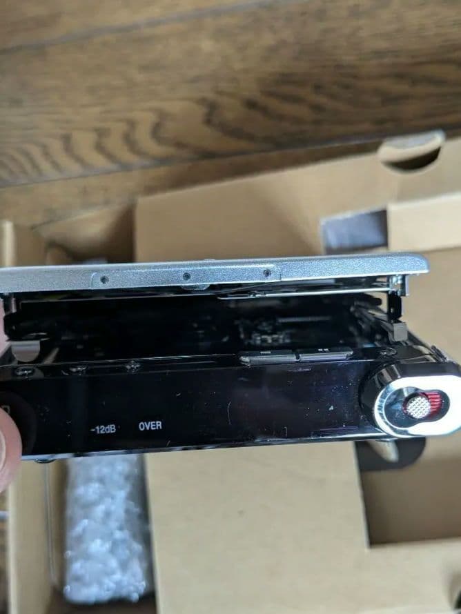 未使用級★SONY Hi-MD MZ-RH1　MDウォークマン　WALKMAN