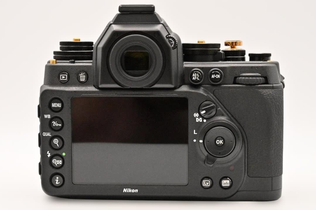 限定 Nikon Df Gold Edition 50mm f1.8レンズキット