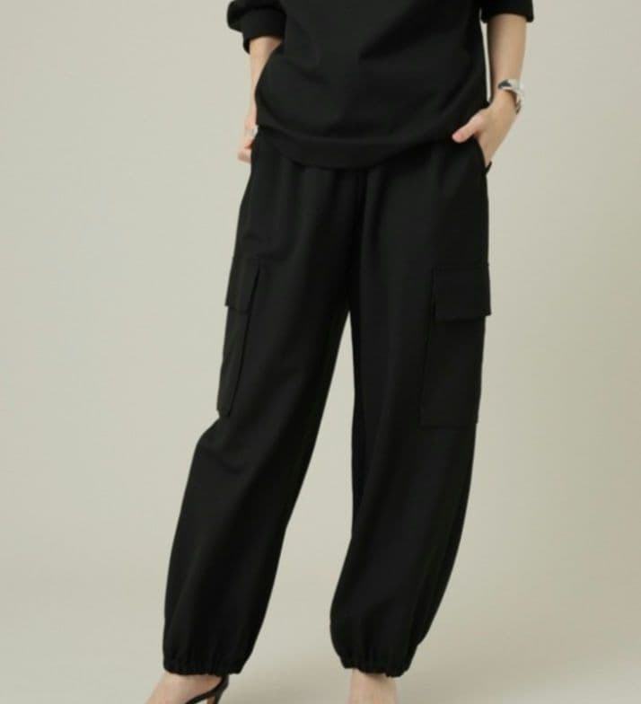 新品未使用タグ付き！Curensology /ストレッチカーゴパンツ