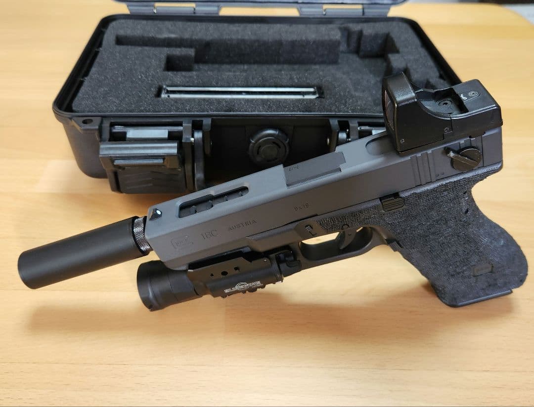 東京マルイ　電動　グロック　G18C