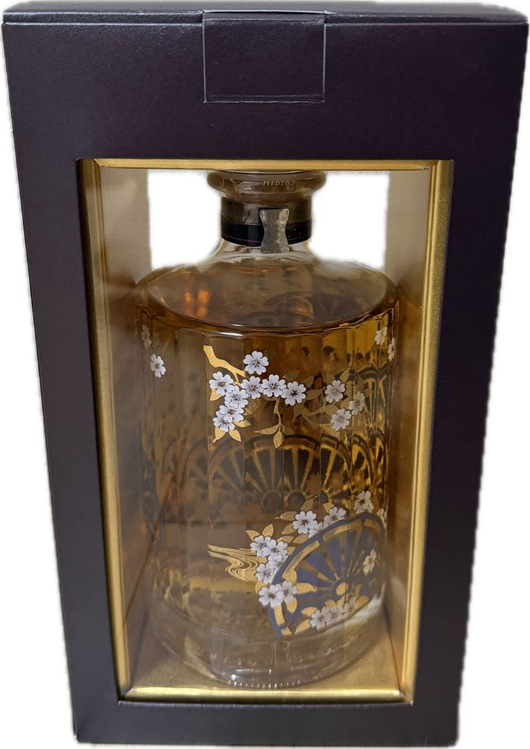 ★新品未開封★ サントリー　響　マスターズセレクト700ml 意匠ボトル箱付き