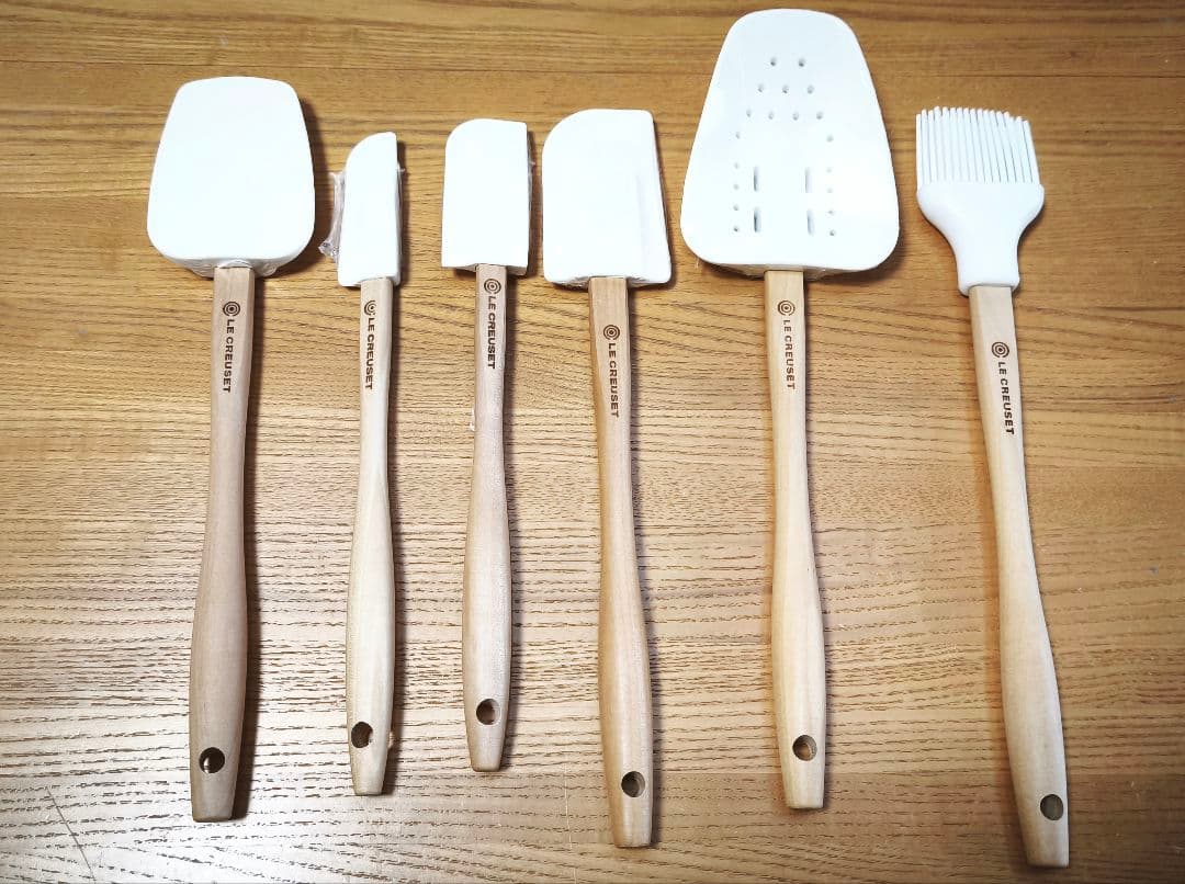 ルクルーゼ ユーテンシルセット　７ピース　スパチュラ LE CRWUSET