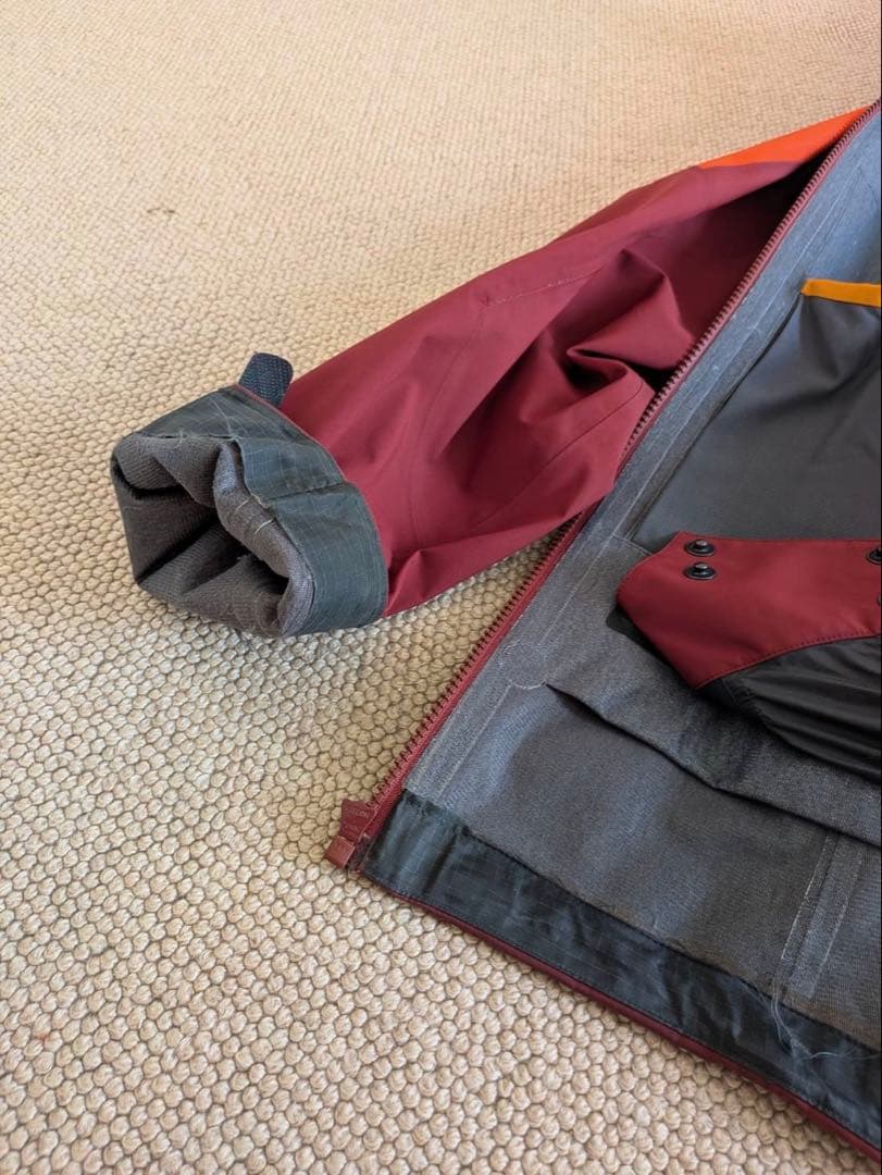 アークテリクスサイドワインダージャケットサイズs廃盤品