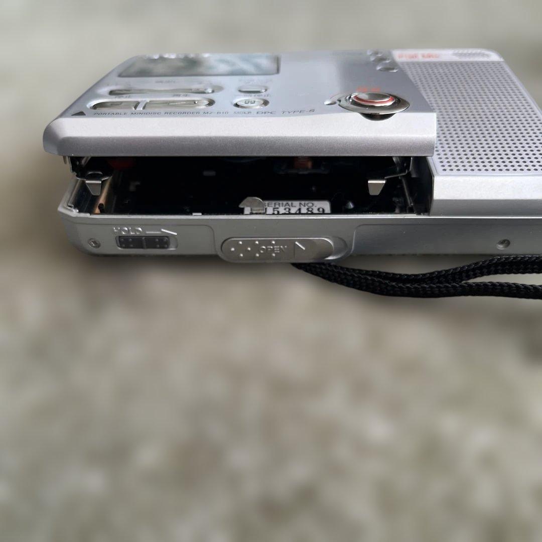 SONY ポータブルMDプレーヤー MZ-B10 動作品 MDディスク1枚付き