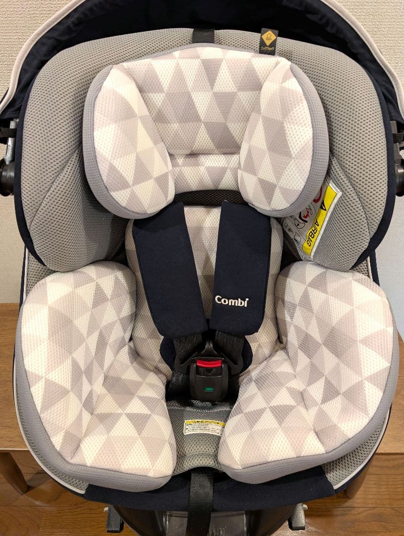 美品 Combi コンビ クルムーヴスマート ISOFIX CG-UIG 取説付