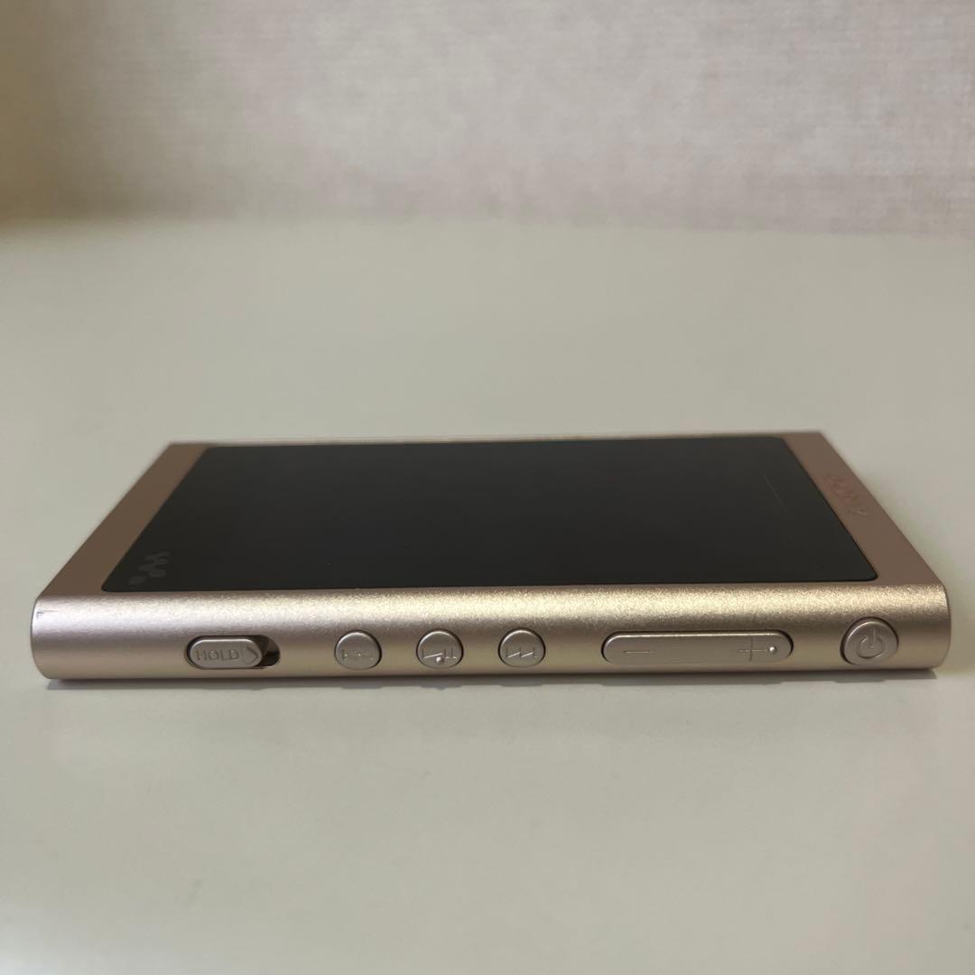 ポータブルプレーヤー SONY WALKMAN GOLD NW-A55