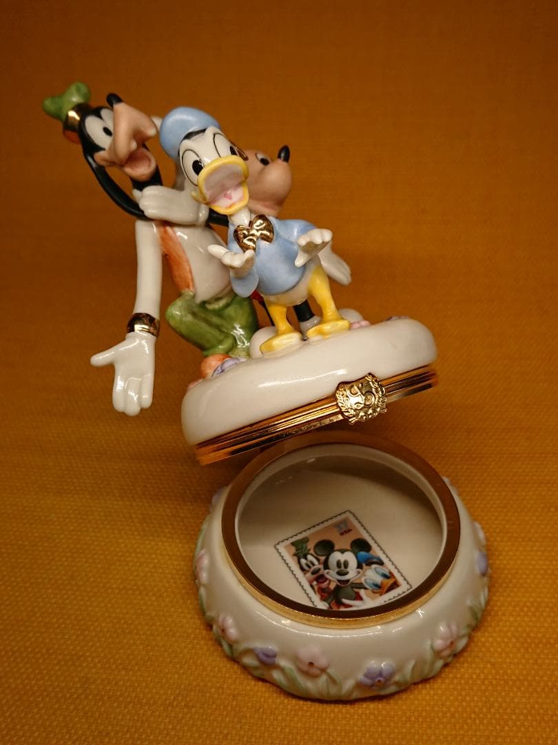 【美品】ミッキー　レノックス　宝箱　置物　インテリア　工芸品　美術品　A3275
