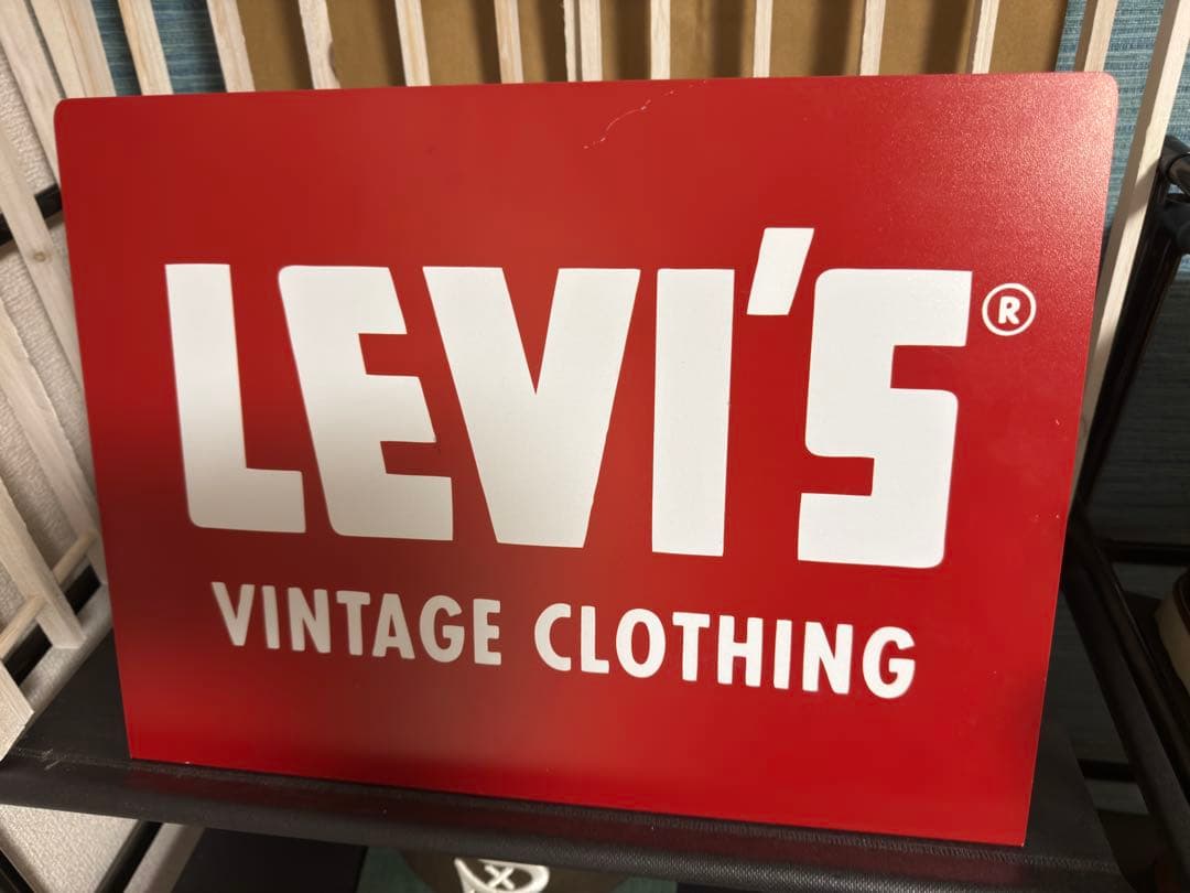 リーバイス看板