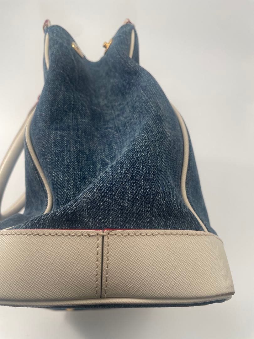 【希少】PRADA デニム ハンドバッグ サフィアーノ　保存袋付き　BN2441