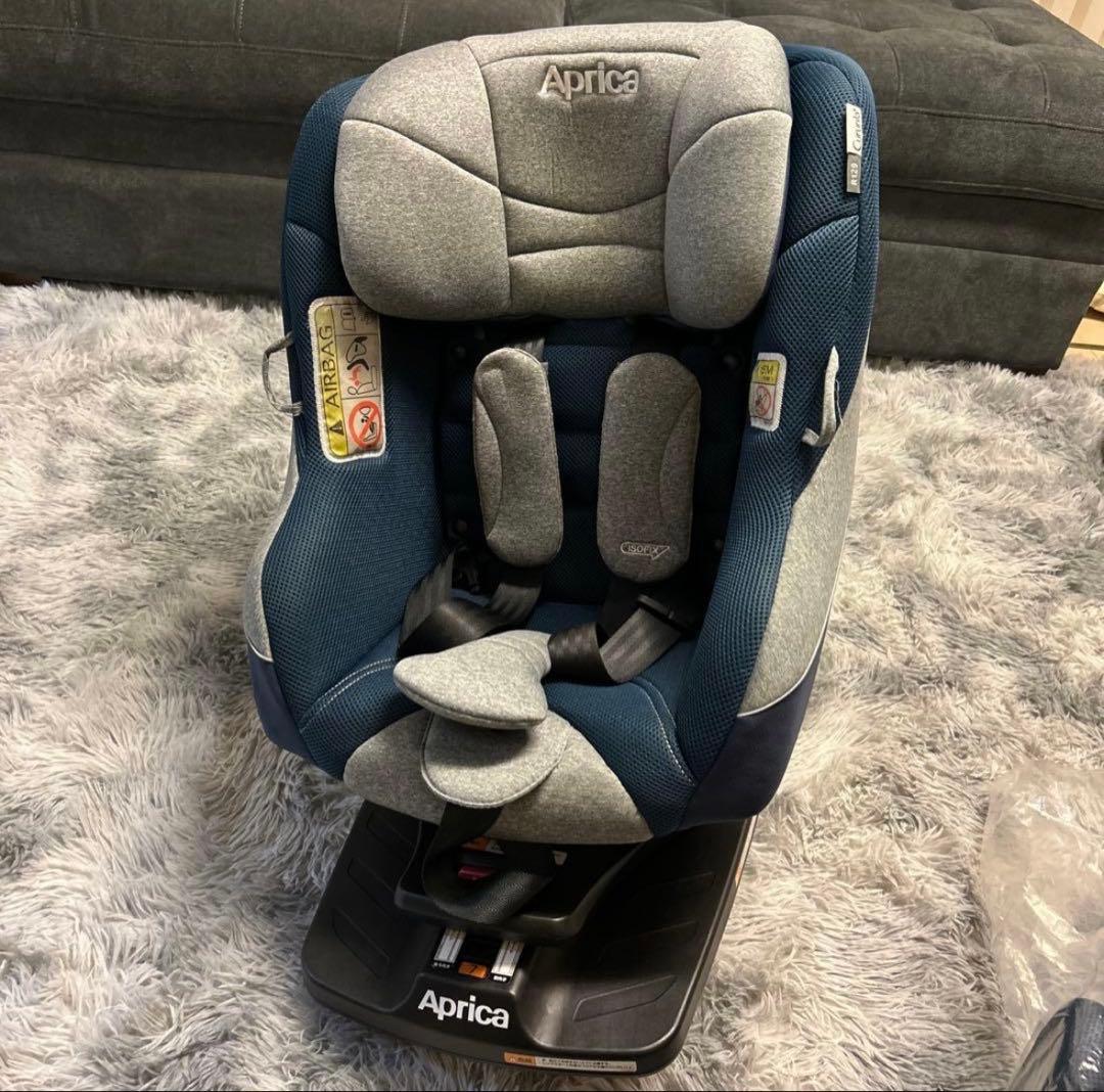 美品アップリカ クルリラプラス　チャイルドシート 回転式 ISOFIX 360