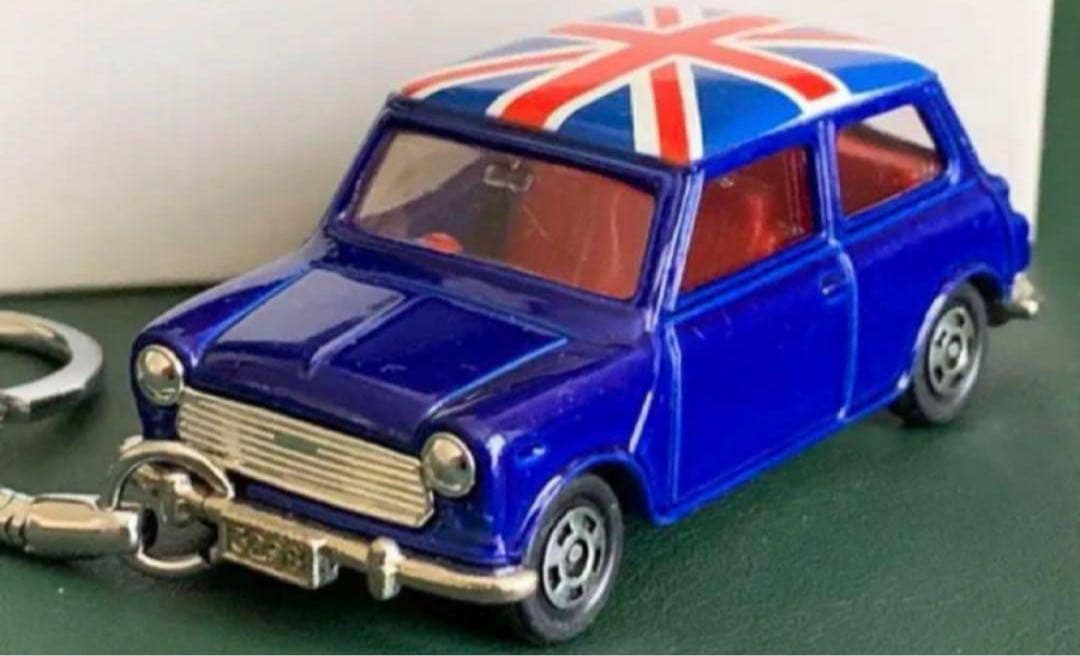 トミカ ミニクーパー 濃青 ユニオンジャック キーホルダータイプ