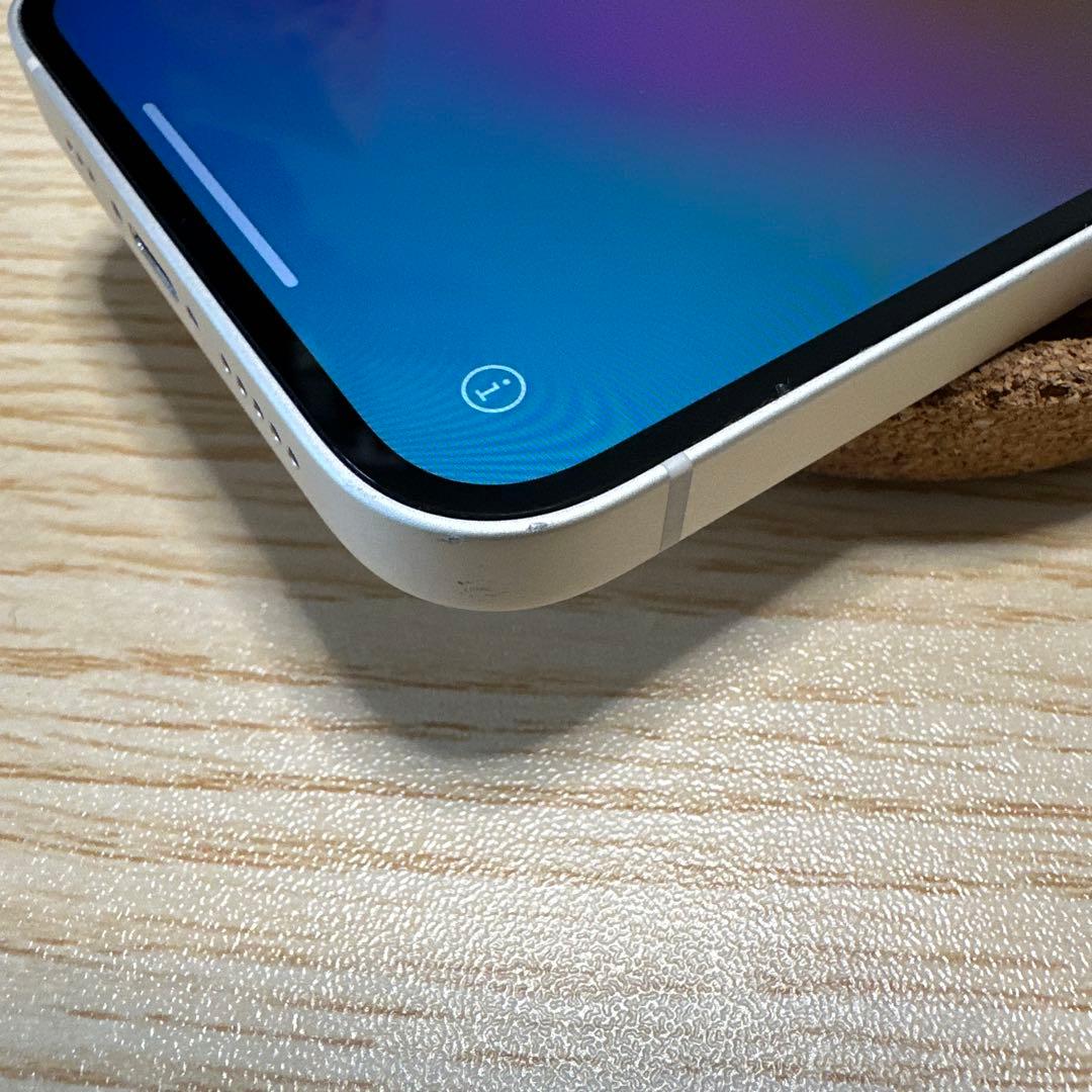 Apple iPhone 13 スターライト 本体　128GB