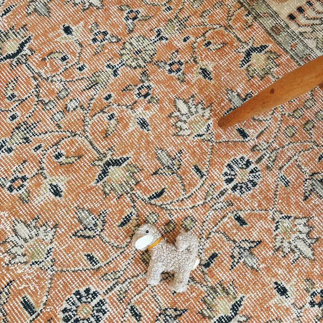 トルコ　ヴィンテージラグ　オレンジ　フローラル