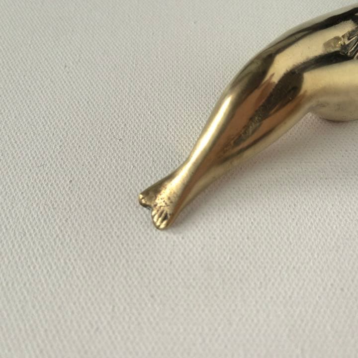 【匿名配送】裸婦 真鍮製 栓抜き 作家物