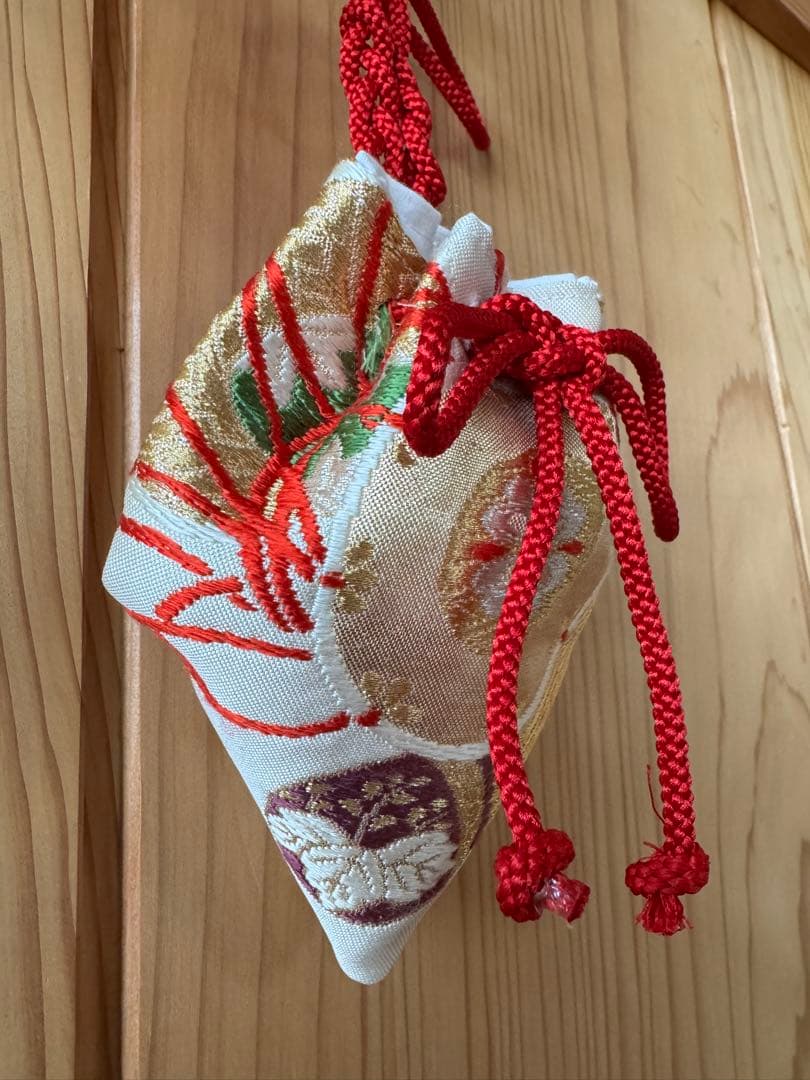 寅蔵様用　　詞梨勒　正絹雅楽模様(笙・鼓) 釈迦涅槃図より投薬の話