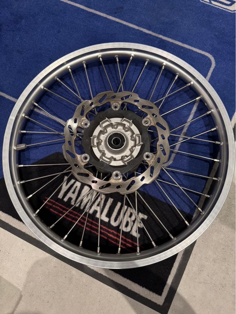 WR250R フロントホイール