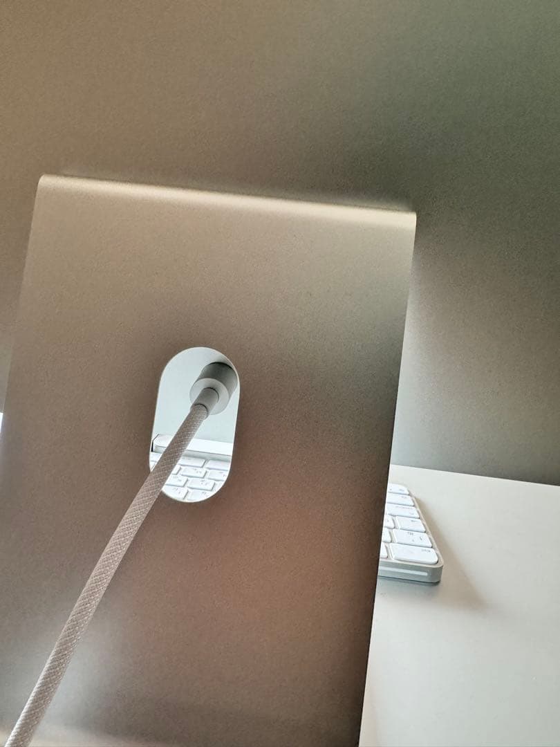 Y*g様 iMac24 M4＋magic track pad付き