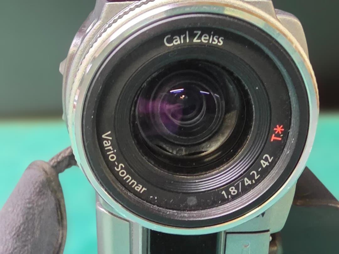 ビデオカメラ Sony Handycam DCR-PC120