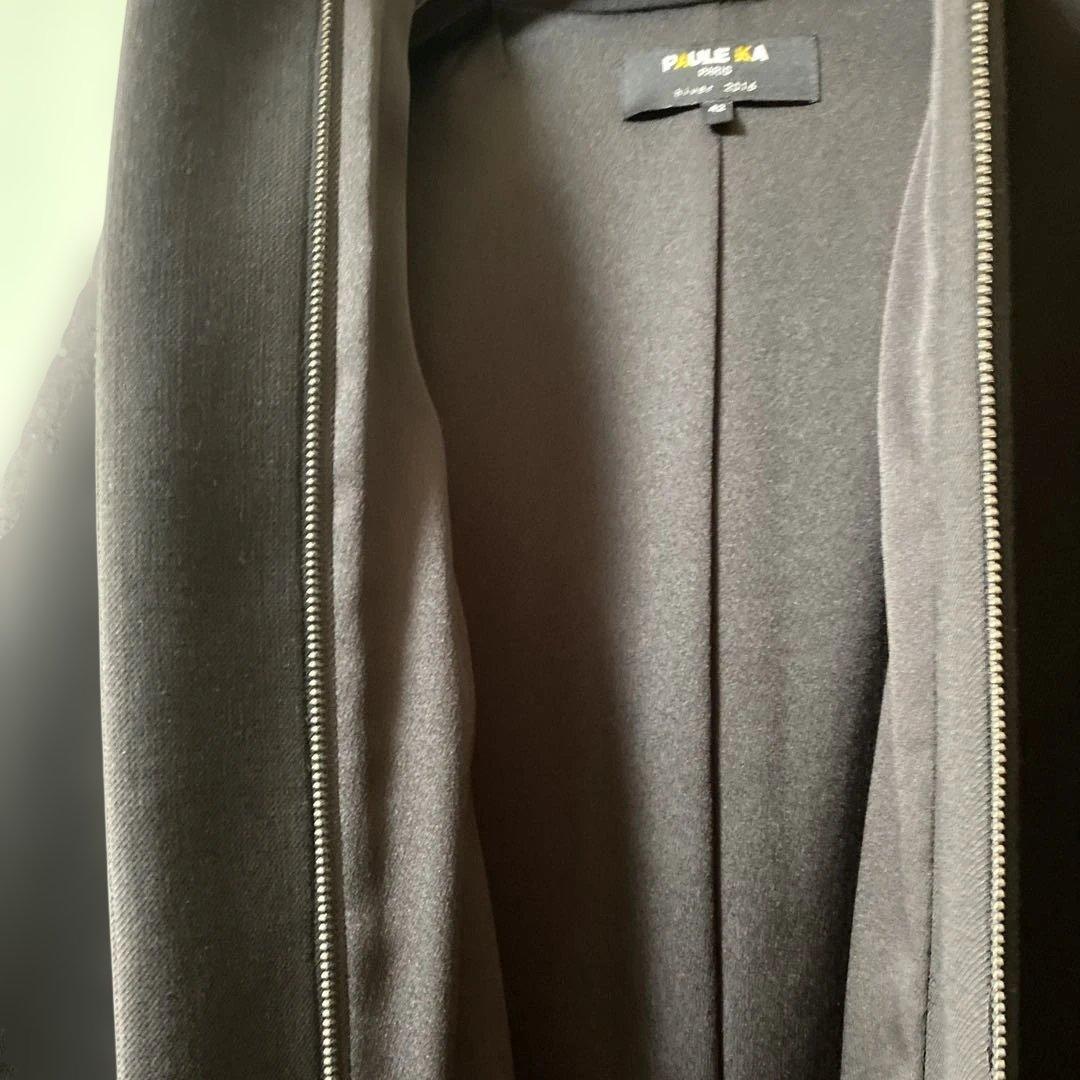 ポールカ　黒ケープ付きコート　42サイズ