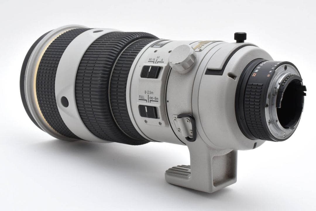 NIKON ED AF-S NIKKOR 300mm F2.8 D ライトグレー