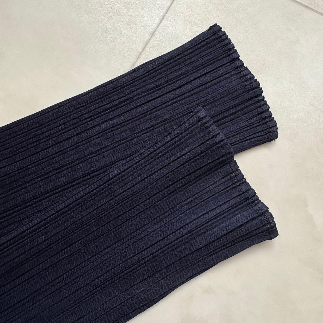 PLEATS PLEASE プリーツ ハイネック長袖 ネイビー 4 伸縮トップス