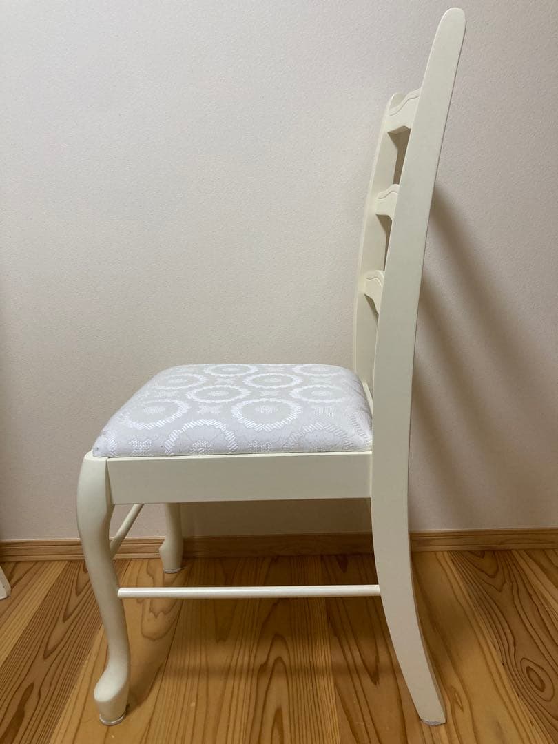 高梨産業　猫足　椅子　オフホワイト①
