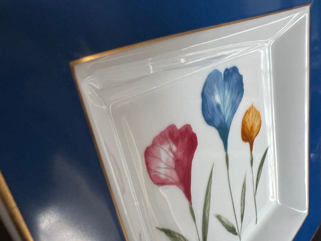 ローゼンタール　スタジオライン　三色の花