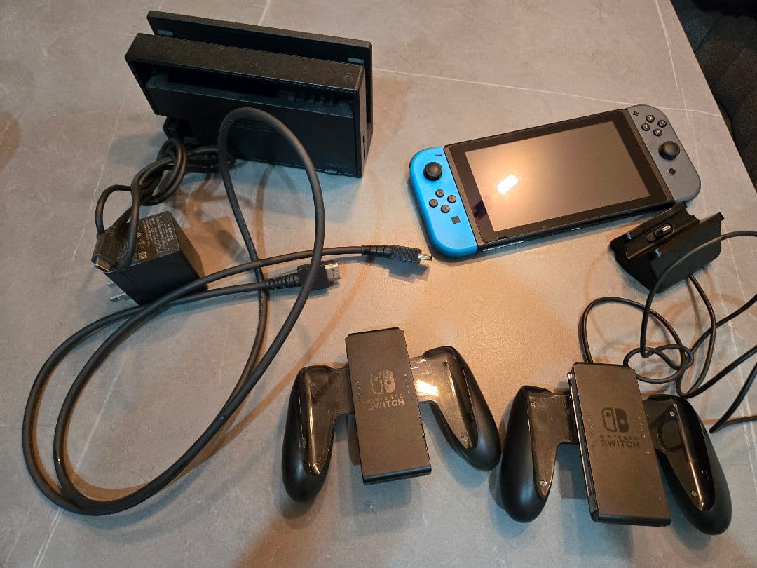 Nintendo Switch 本体 青/灰