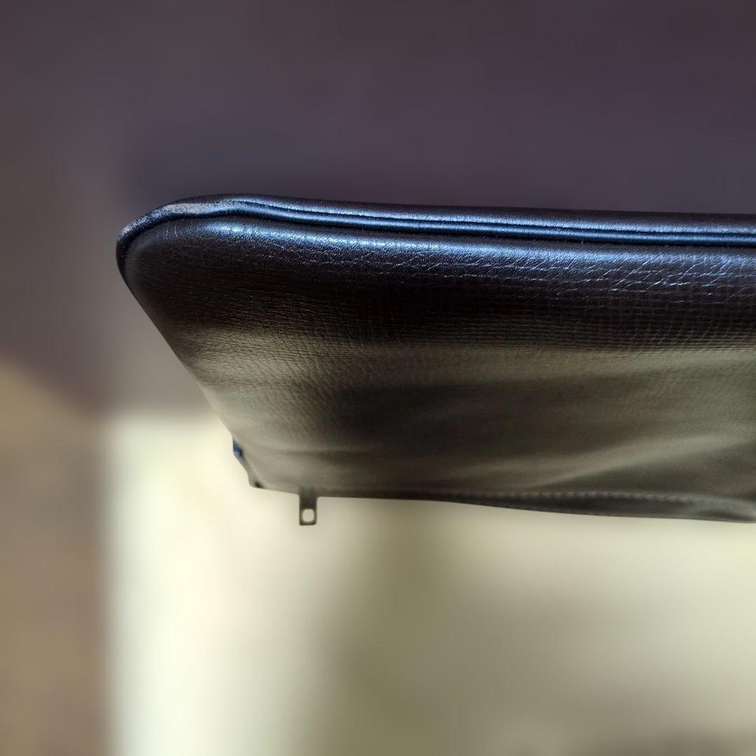 LOUIS VUITTON ユタポシェットシャウニーショルダーバック