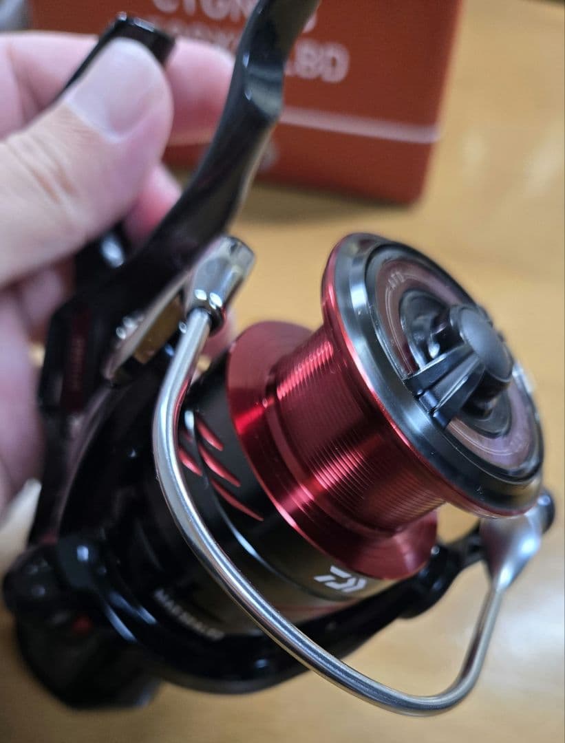 ダイワ　23シグナス2500XH-LBD レバーブレーキリール