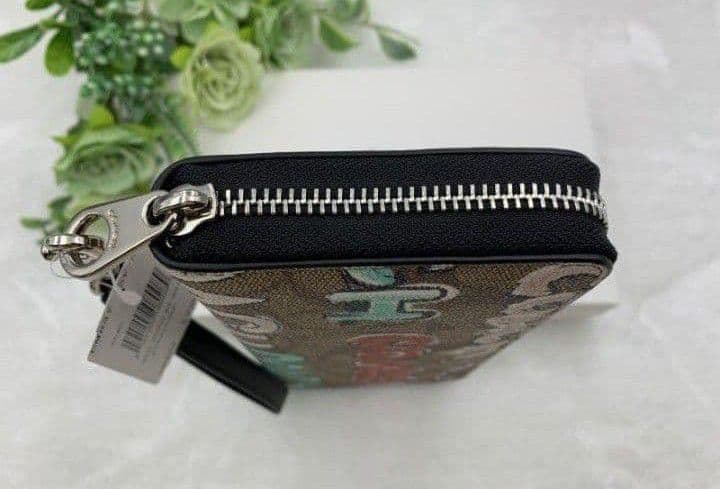 新品未使用コーチ長財布シグネチャーロングジップブラウンレディース送料無料即日発送