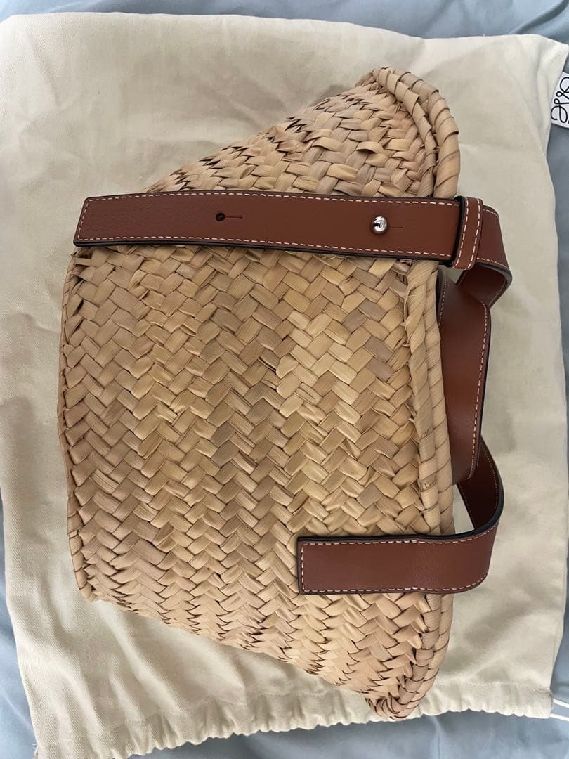 【ほぼ未使用・保存袋あり】LOEWE かごバッグ