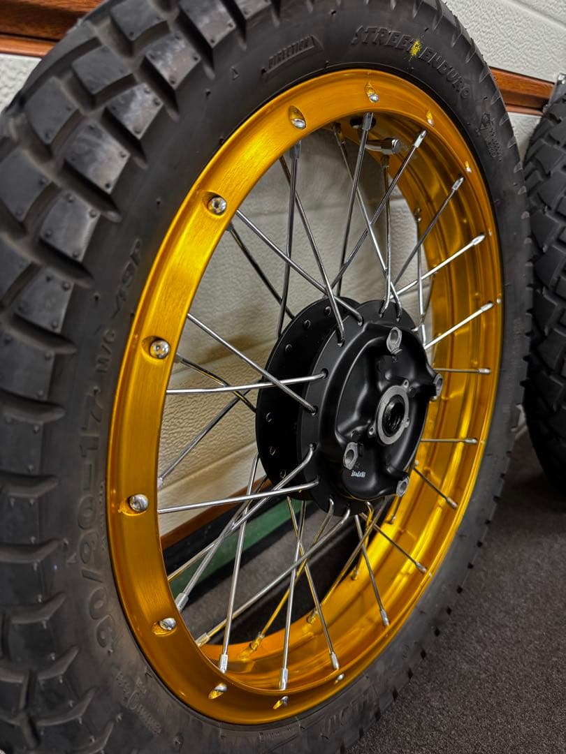 HONDAハンターカブ　CT125 GANESHAホイール 2個SET17インチ