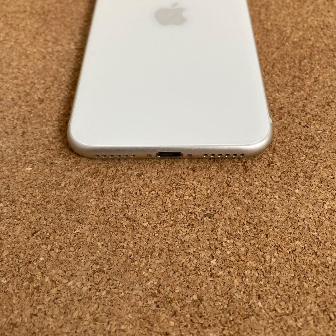 3899【早い者勝ち】電池新品☆iPhoneSE3 64GB SIMフリー☆