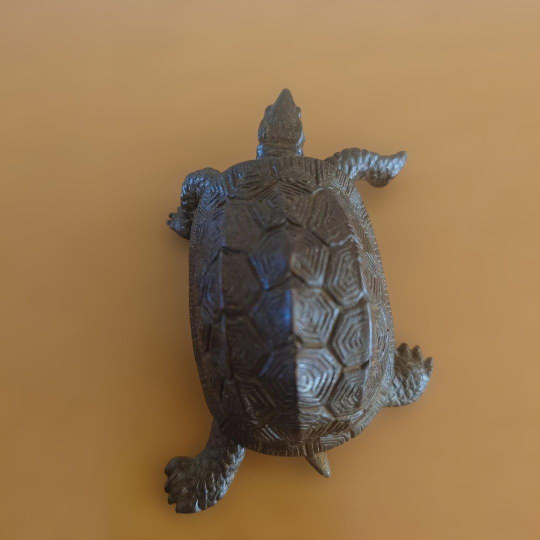 銅製　亀在　銘